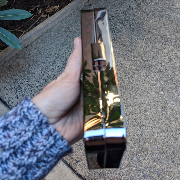 BCBG clutch _authentic - Picture 5 of 6